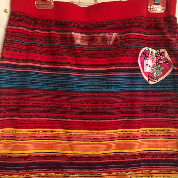 NWT Reversible mini skirt by Energie. Size Large. - Picture 3 of 5